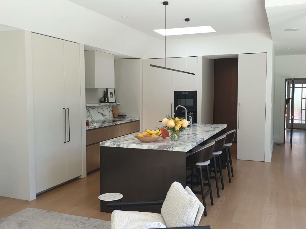 //mclbuilding.co.nz/wp-content/uploads/2025/09/Ranui-kitchen02.jpg